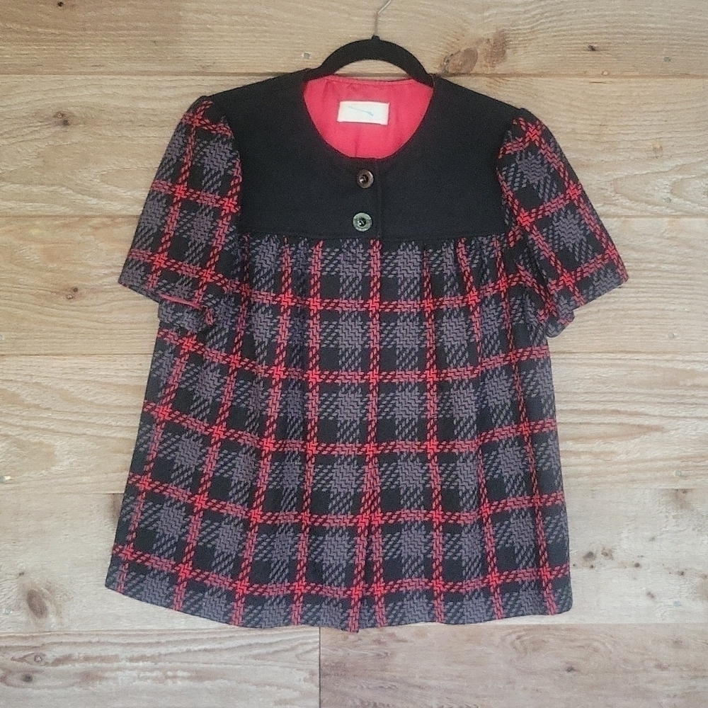 Badgley Mischka Gray, Black, and Red Plaid Short Sleeve Coat
